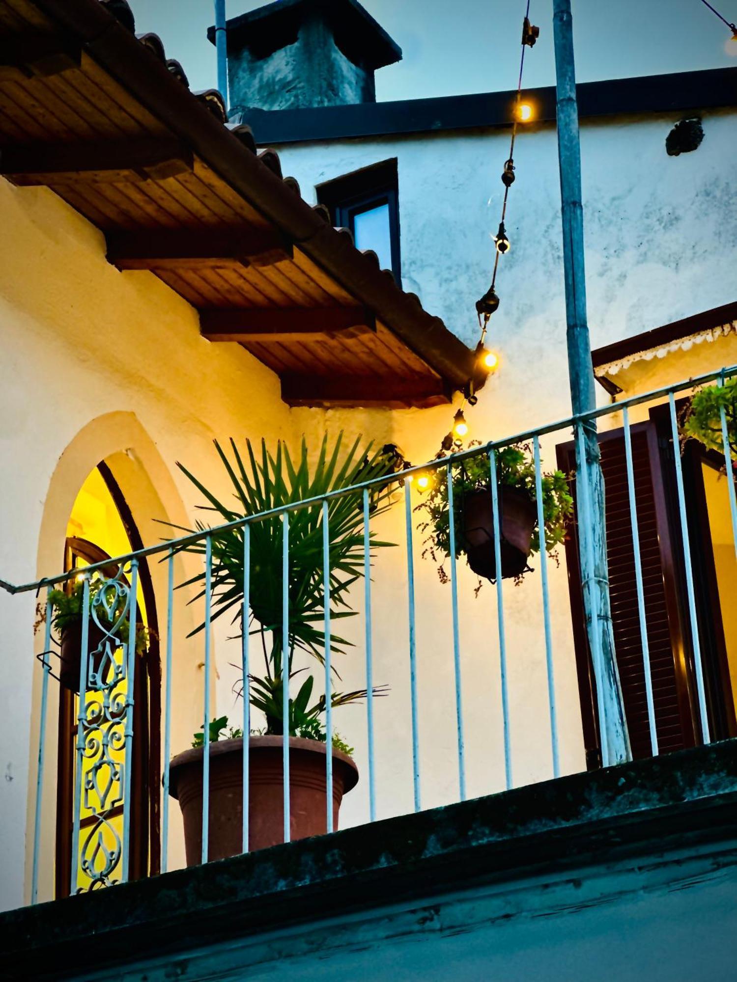 Contessa Reina Apartamento Como Exterior foto